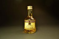 Robert Brown Deluxe Whisky 2