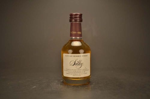 Silky-Suntory Reserve Whisky 1261