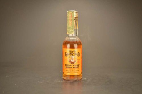 Old Grand Dad Kentucky Straight Bourbon Whiskey 1302