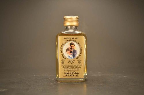 Royal Wedding Commemorative Miniature 1550