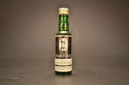 Old Barrister Finest Scotch Whisky 1642