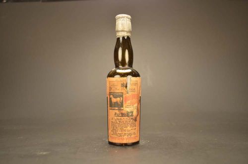 White Horse Cellar The Old Blend Scotch Whisky 1649