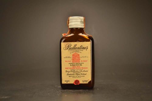 Ballantine'S Finest Quality Liqueur  1669