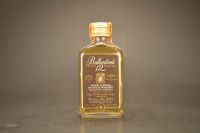 Ballantine'S Finest Blended Sctoch Whisky 1653