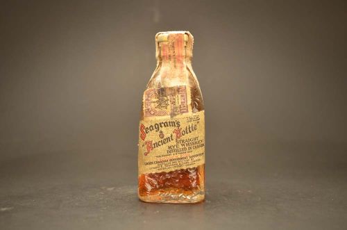 Seagram'S Ancient Bottle- Straight Rye Whisky 1903