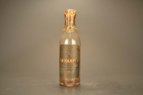 Iw Harper Kentucky Straight Bourbon Whiskey 840