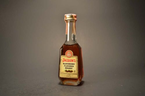 Jacquin'S- Blackberry Flavored Brandy 275