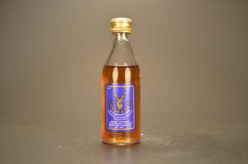 Hubertus- Kulonleges Likor 905