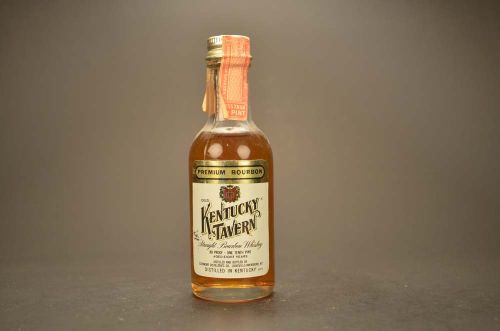 Kentucky Tavern- Straight Bourbon Whiskey 547